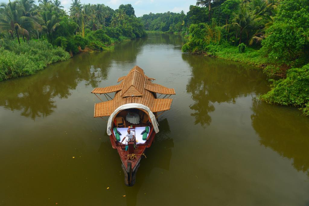 Отель Spice Coast Cruises - Houseboat, A Cgh Earth Experience Alappuzha Экстерьер фото